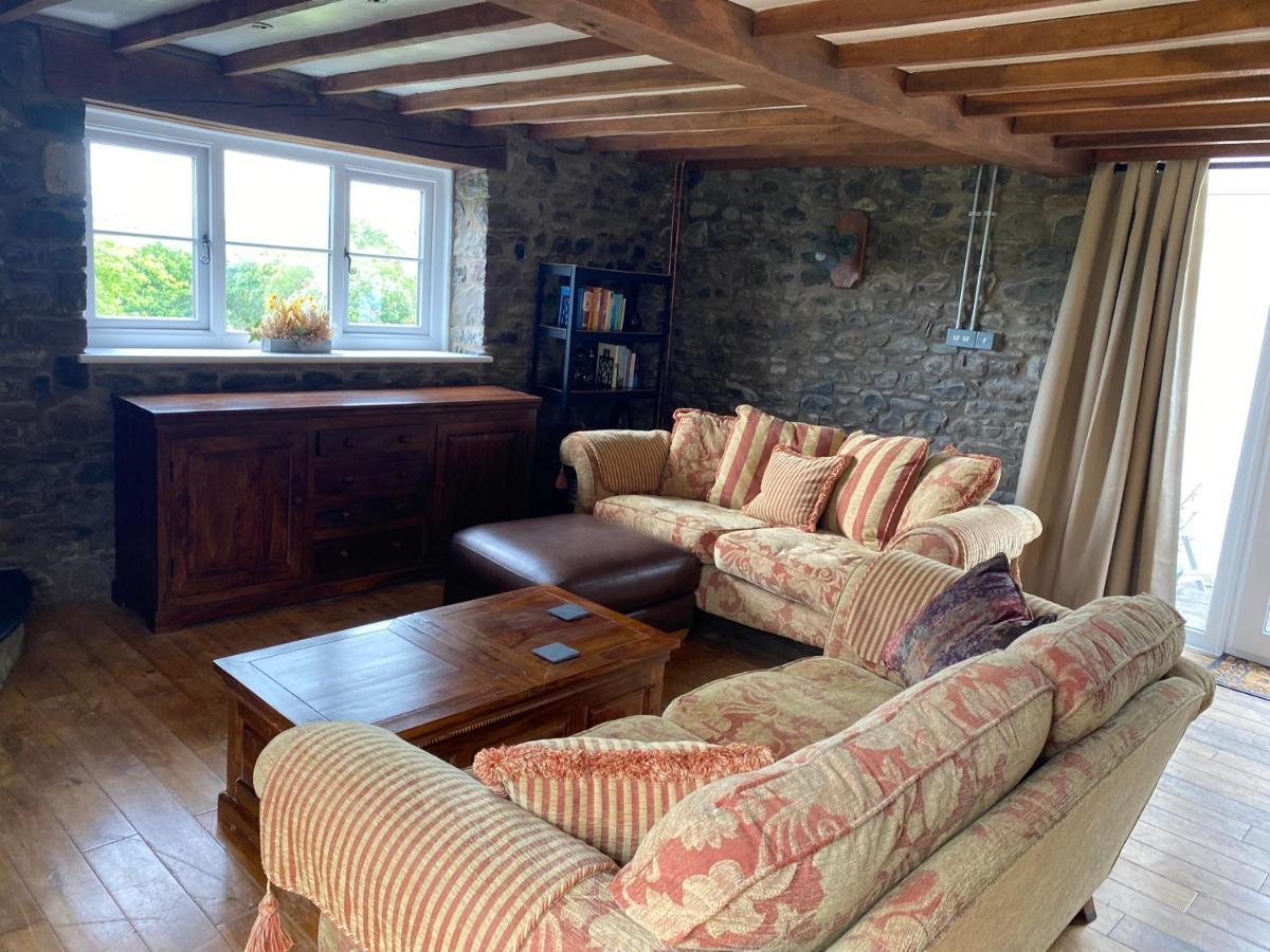 Pippin Lodge Llanwrda ภายนอก รูปภาพ