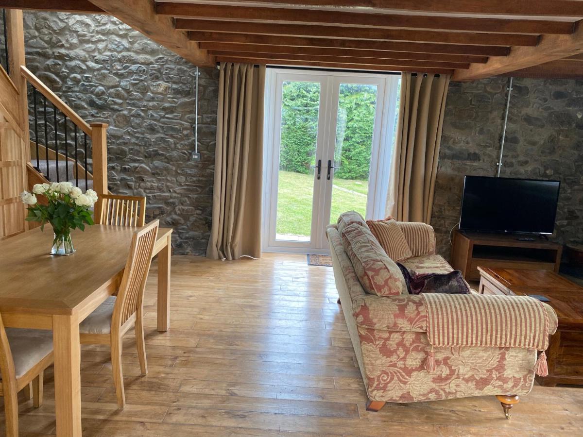 Pippin Lodge Llanwrda ภายนอก รูปภาพ